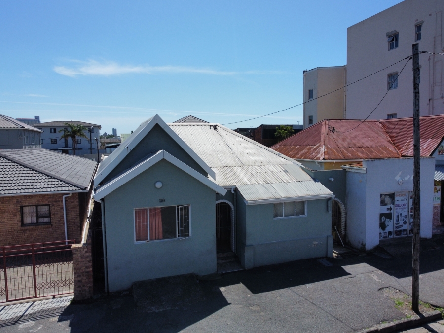 12 Bedroom Property for Sale in Quigney Eastern Cape